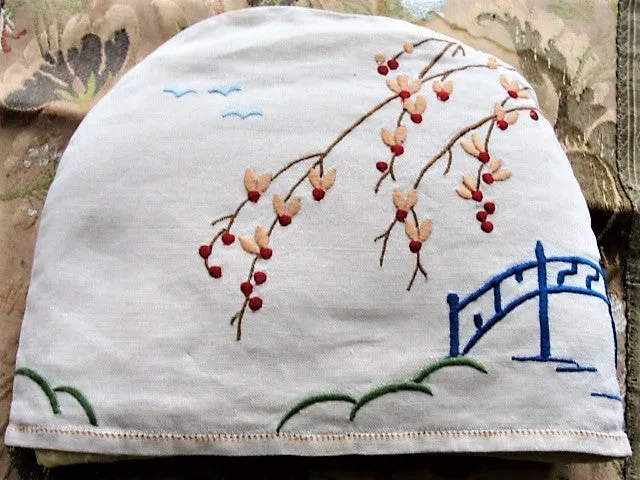 BEAUTIFUL Vintage 1920s Art Deco Tea Cozy,Hand Embroidered Blue Willow Design Tea Cosy Includes Original Liner Perfect For Vintage Tea Time