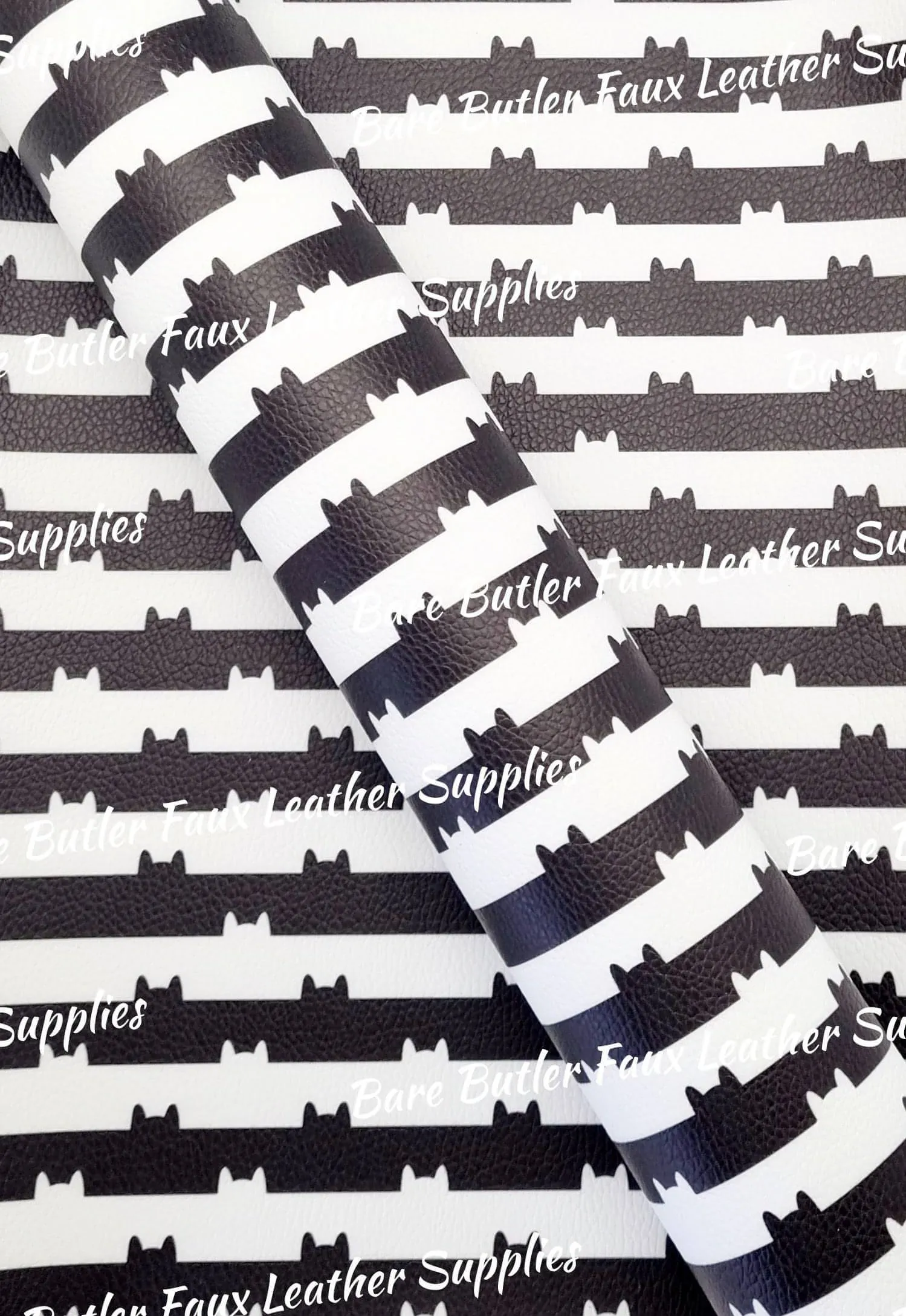 Black & White Cat Pattern Litchi