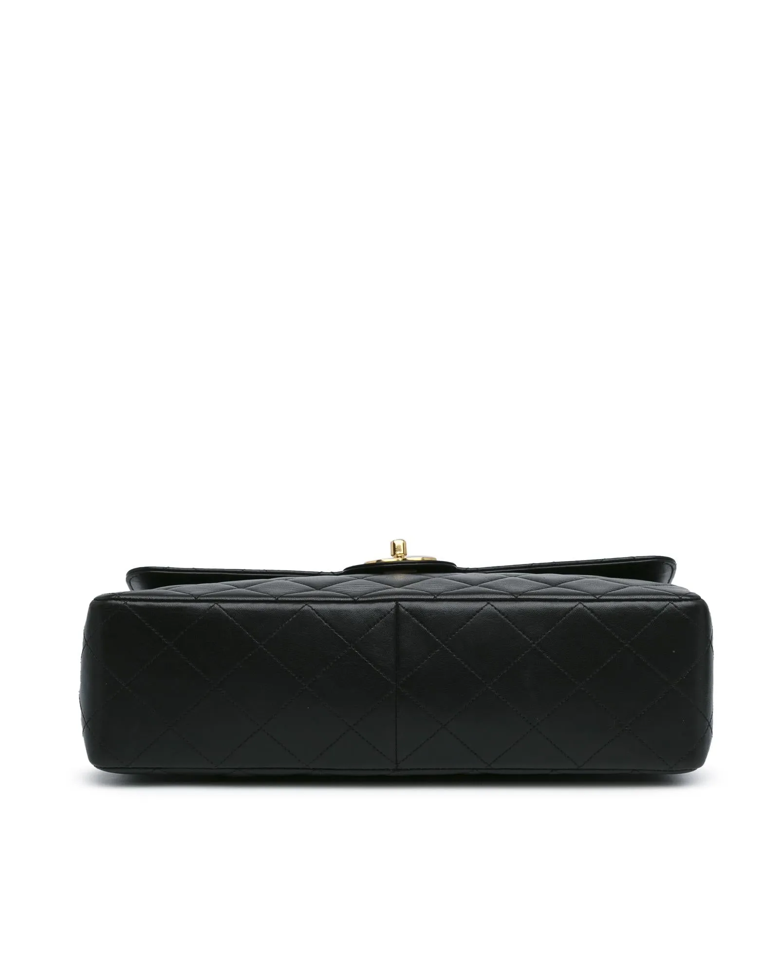 Jumbo Classic Lambskin Single Flap Shoulder Bag with Quilted Design and Chain Straps