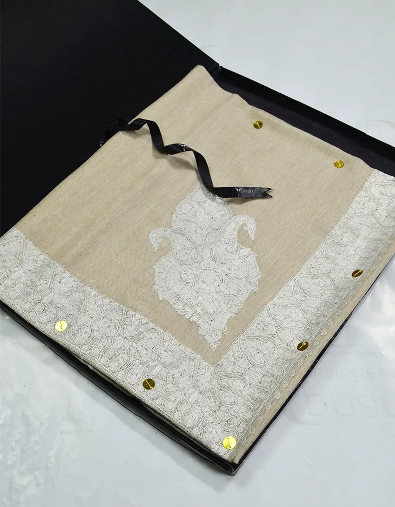 Mussar Rumaal Large Naqsha Off White RL01127