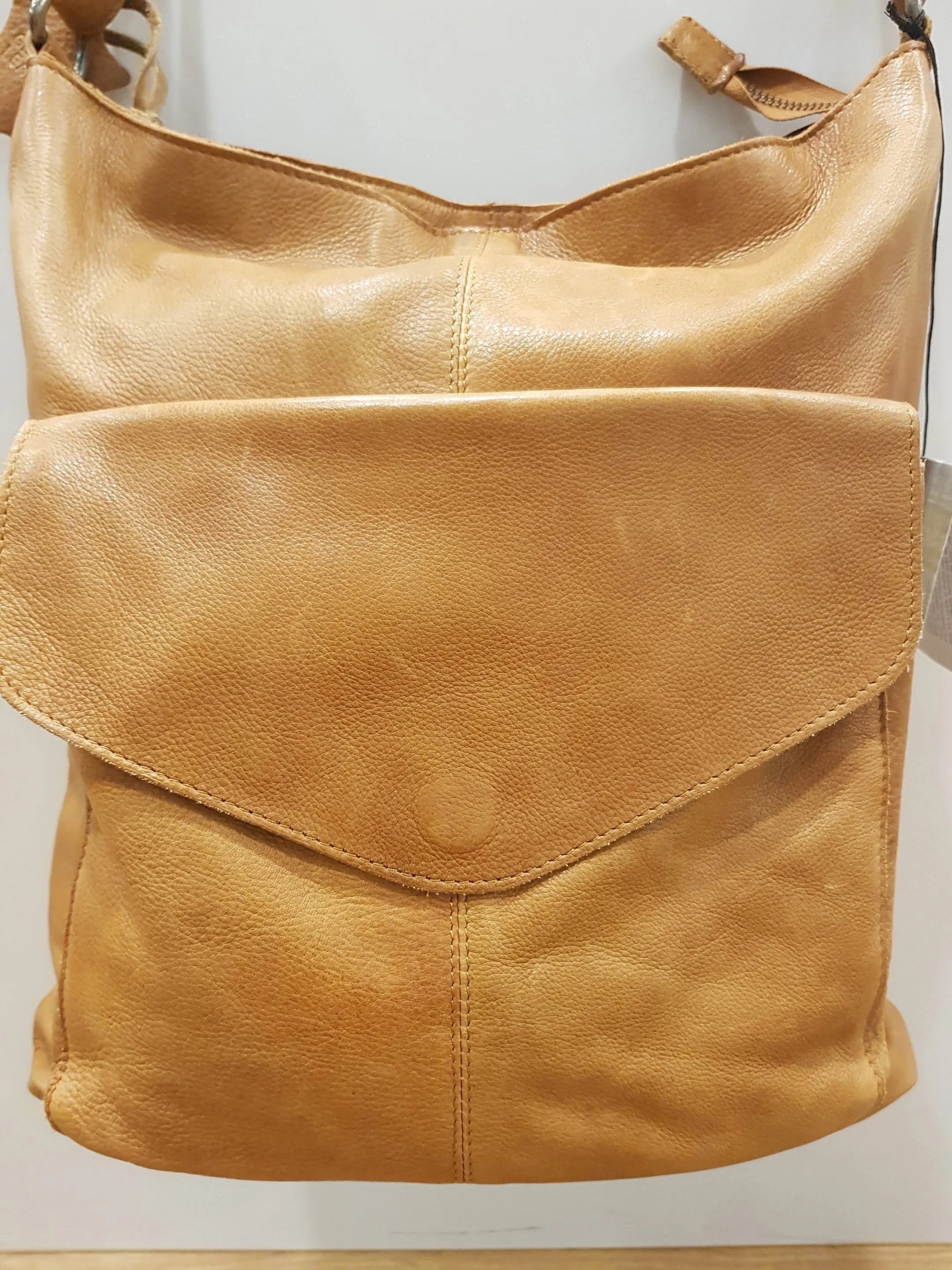 Rugged Hide Emily Cross Body Leather Bag