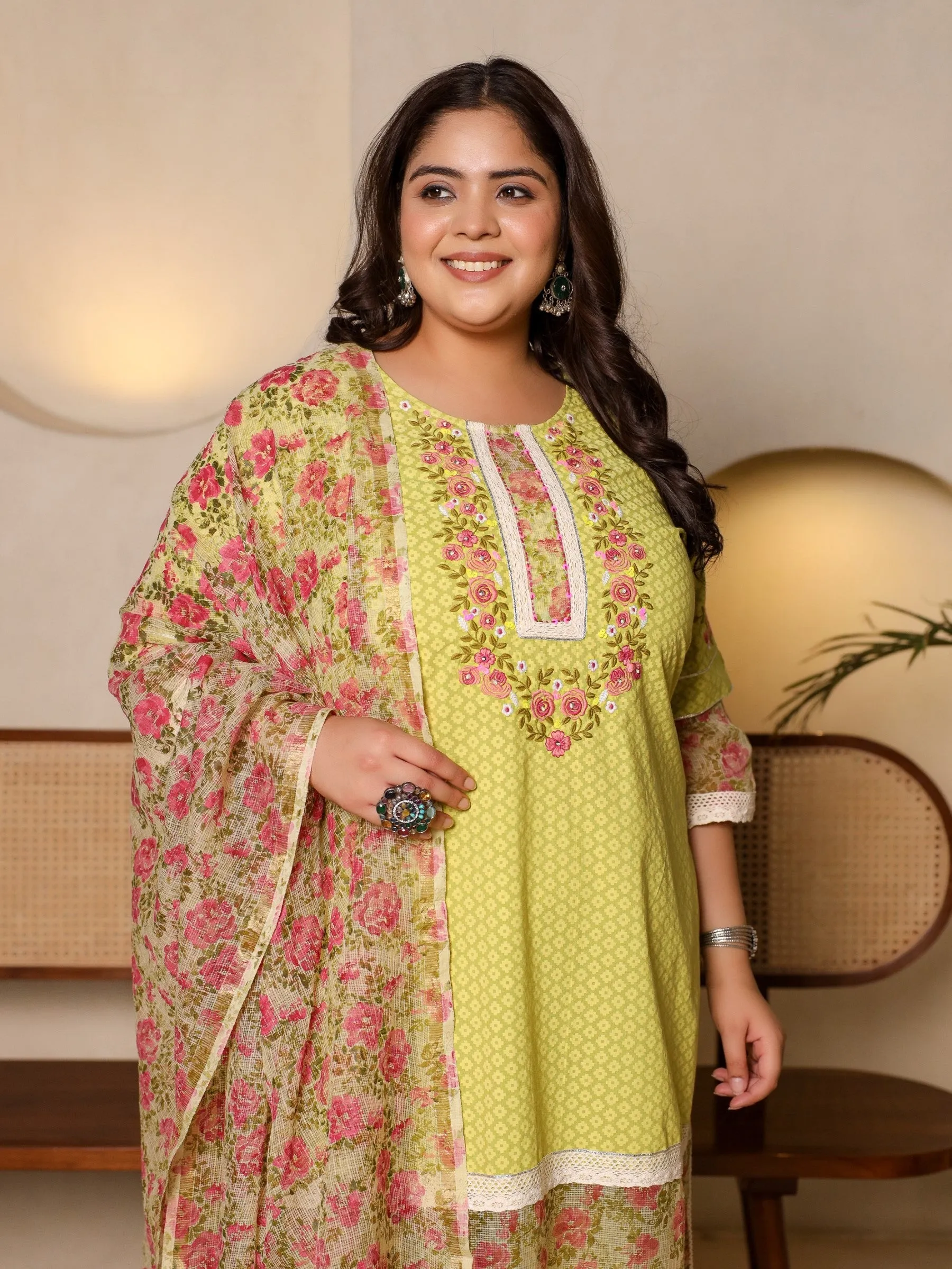 Women Lime green Cambric Floral Kurta Set With Dupatta