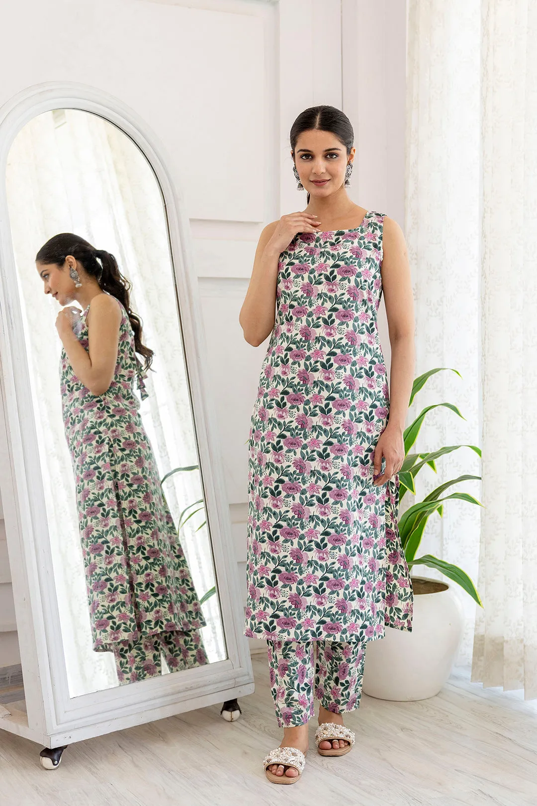 Women Off White And Purple Printed Straight Kurta With Trouser